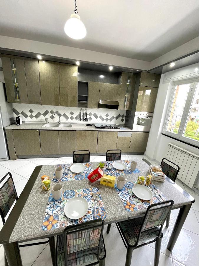 Madras Apartment San Giorgio a Cremano Bagian luar foto