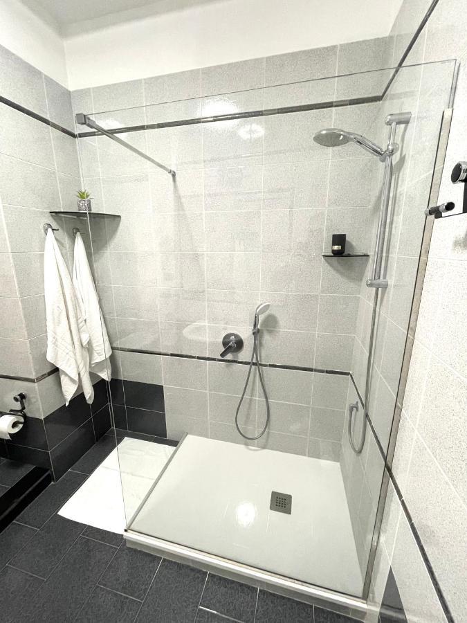 Madras Apartment San Giorgio a Cremano Bagian luar foto