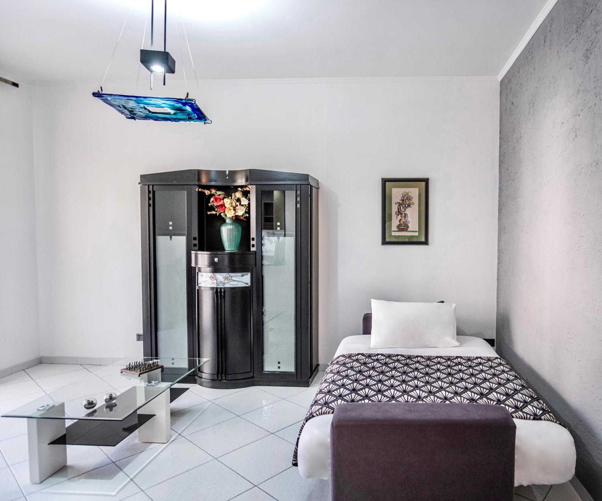 Madras Apartment San Giorgio a Cremano Bagian luar foto